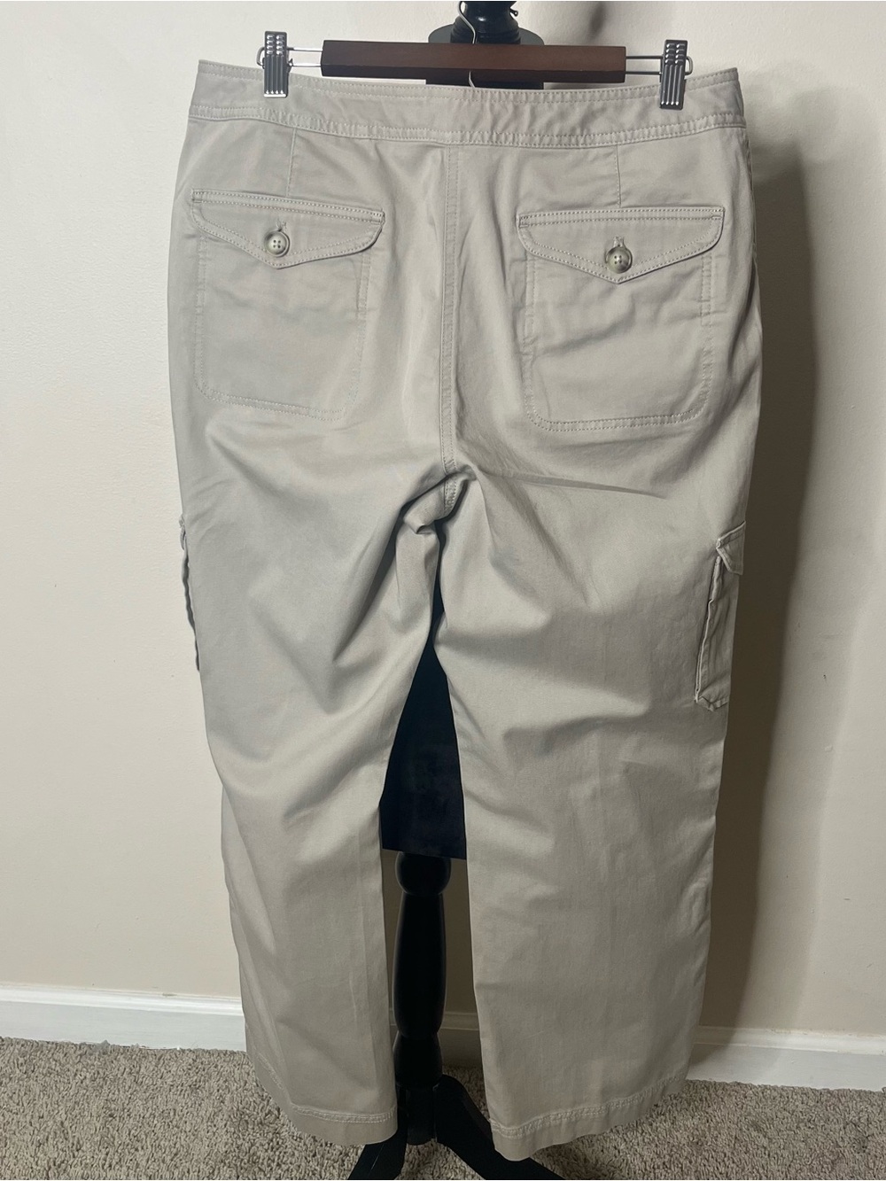 L.L.‎ Bean Women’s Favorite Fit Khaki High Rise Roll Tab Cargo Pants Sz 14 - Picture 5 of 10